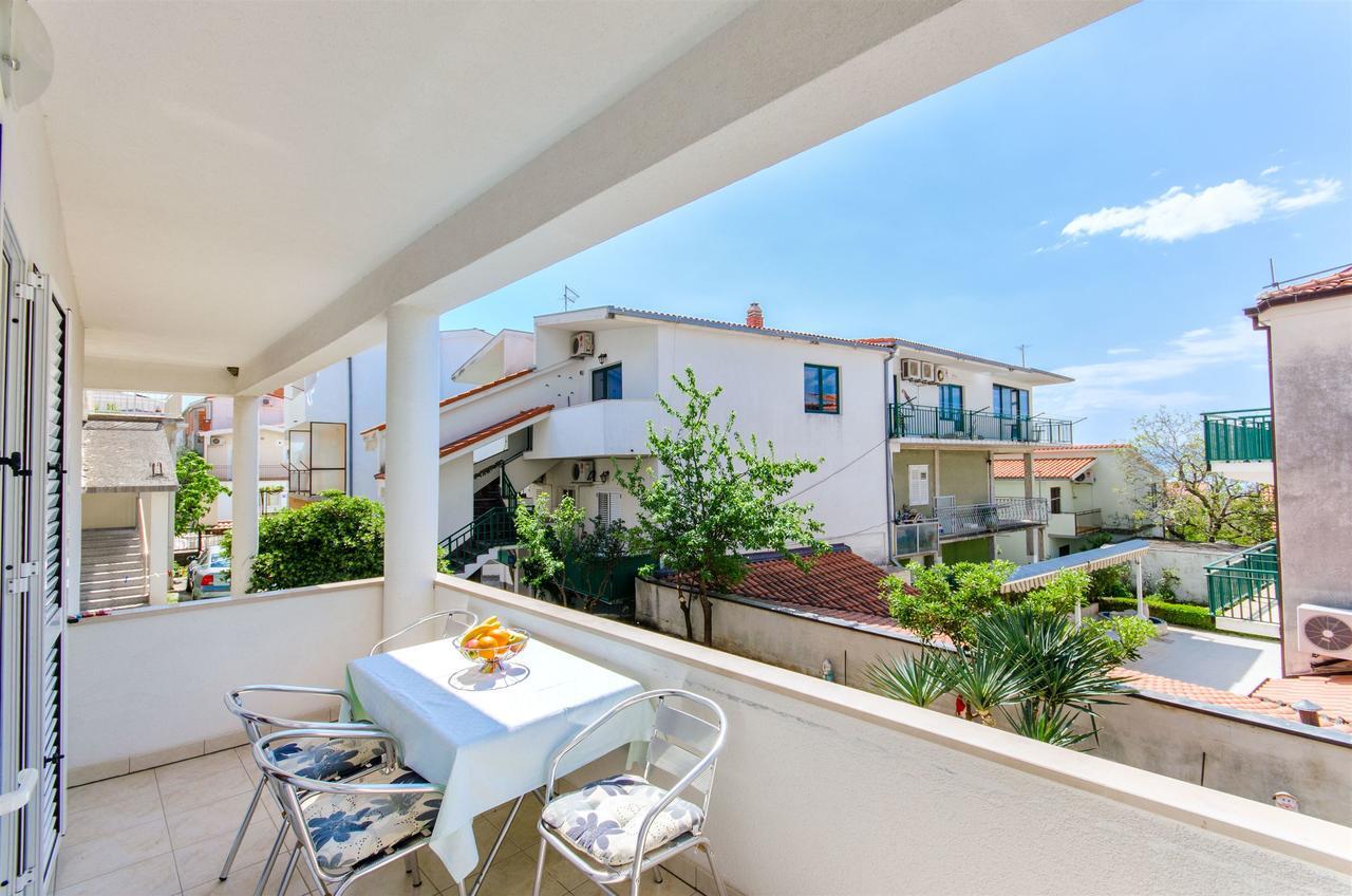 Apartments Mateo Baška Voda Esterno foto