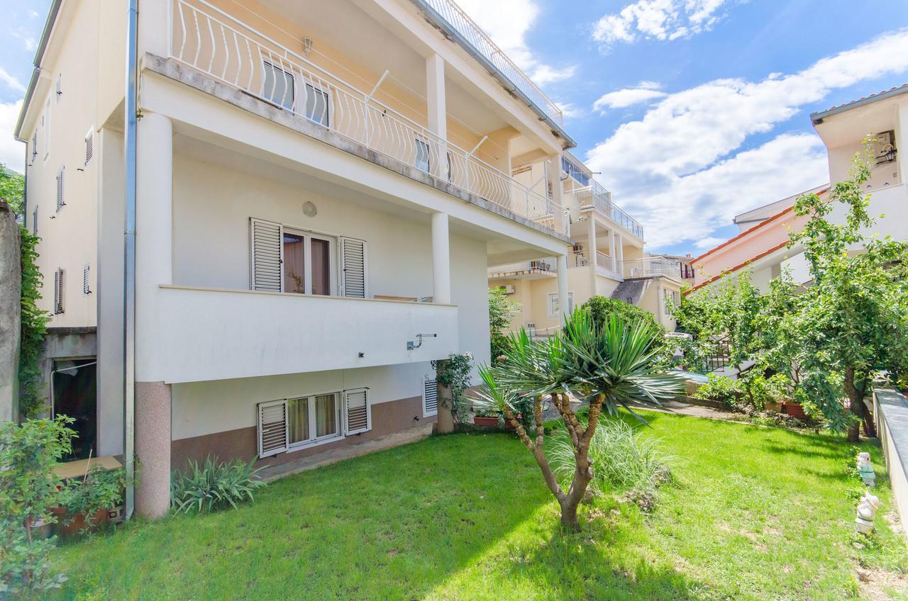 Apartments Mateo Baška Voda Esterno foto